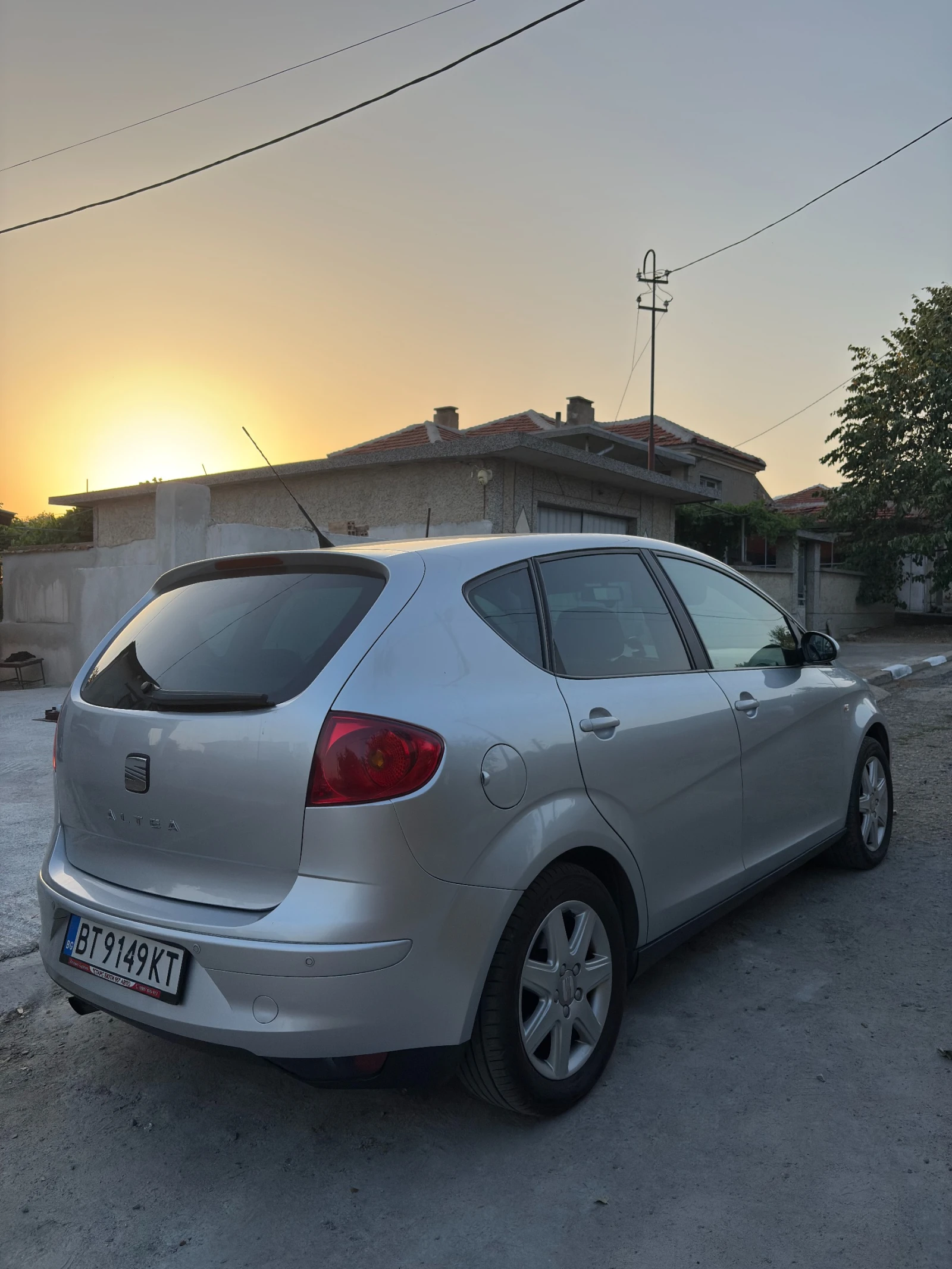 Seat Altea 1.9 TDI, снимка 4 - Автомобили и джипове - 53803695