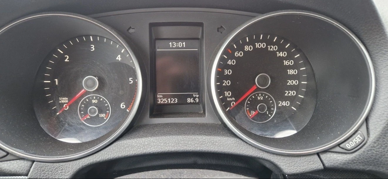 VW Golf VI 1.6 TDI DSG, снимка 10 - Автомобили и джипове - 53977684