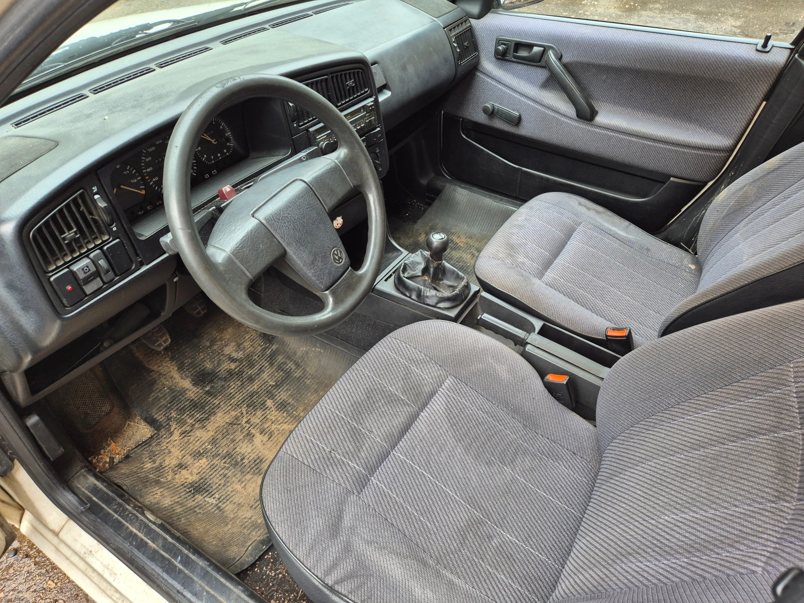 VW Passat CL, снимка 6 - Автомобили и джипове - 54339304