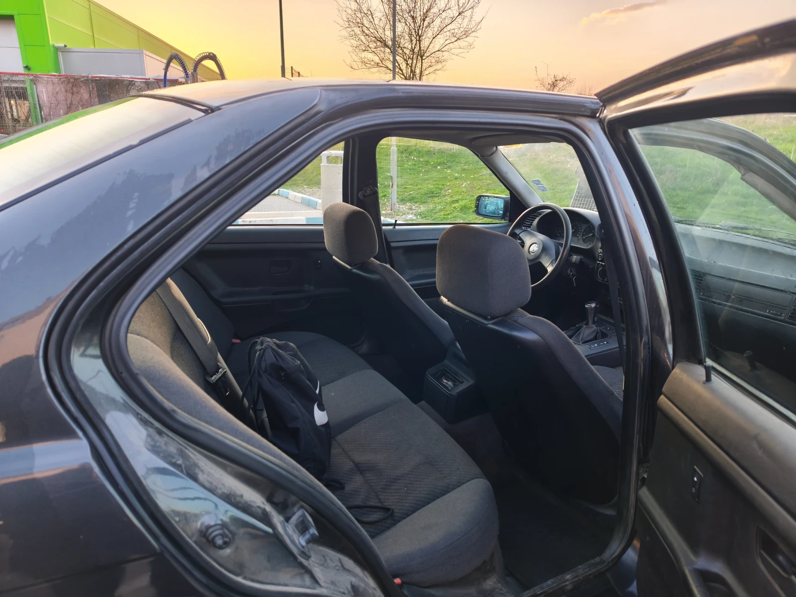 BMW 320 M50B20TU, снимка 9 - Автомобили и джипове - 54375268
