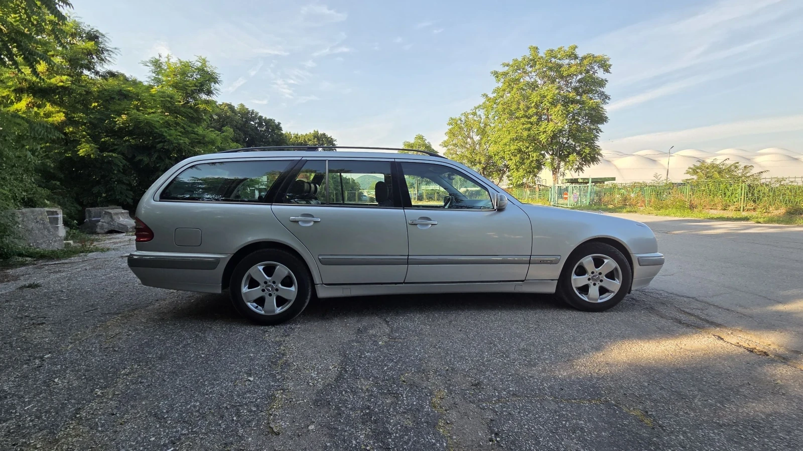 Mercedes-Benz E 240 E240T, снимка 2 - Автомобили и джипове - 55014149
