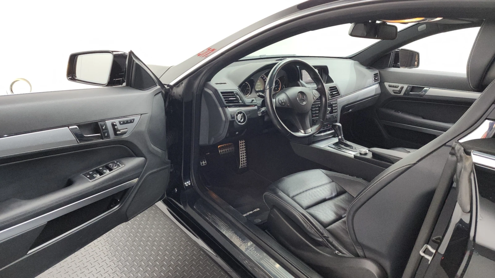 Mercedes-Benz E 350 * OБДУХ * КАМЕРА * ПАНОРАМА, снимка 11 - Автомобили и джипове - 55403190