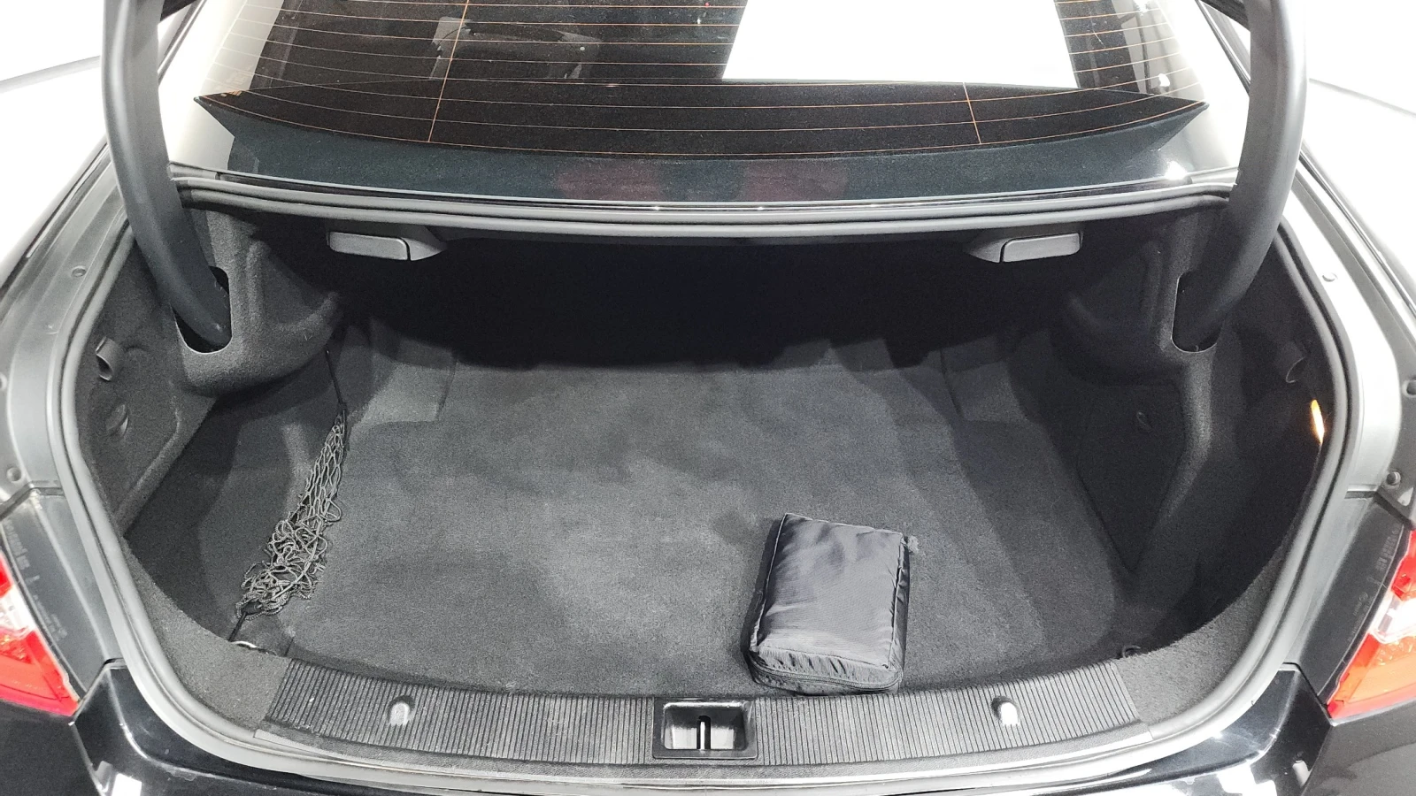Mercedes-Benz E 350 * OБДУХ * КАМЕРА * ПАНОРАМА, снимка 15 - Автомобили и джипове - 55403190