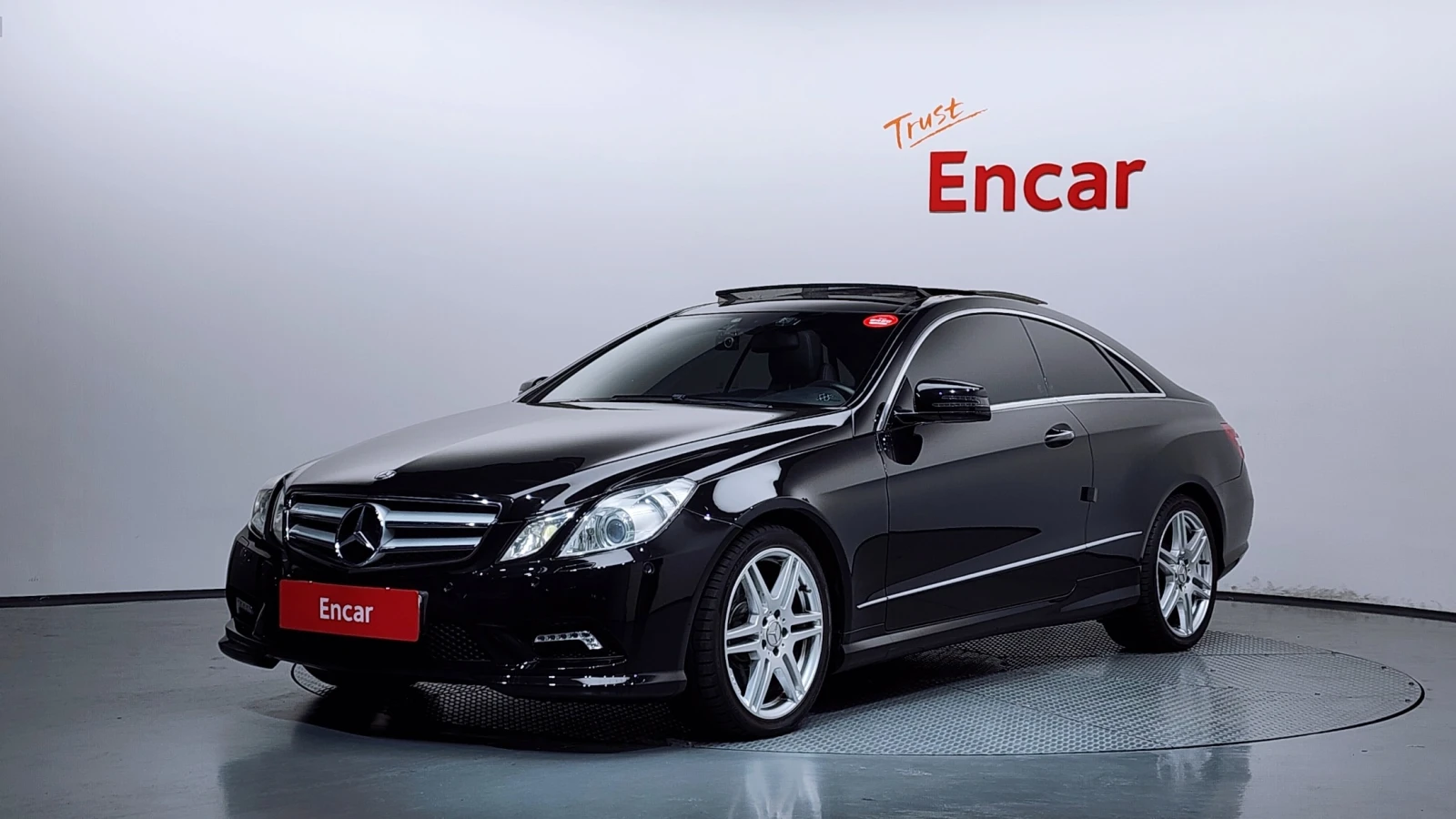 Mercedes-Benz E 350 * OБДУХ * КАМЕРА * ПАНОРАМА