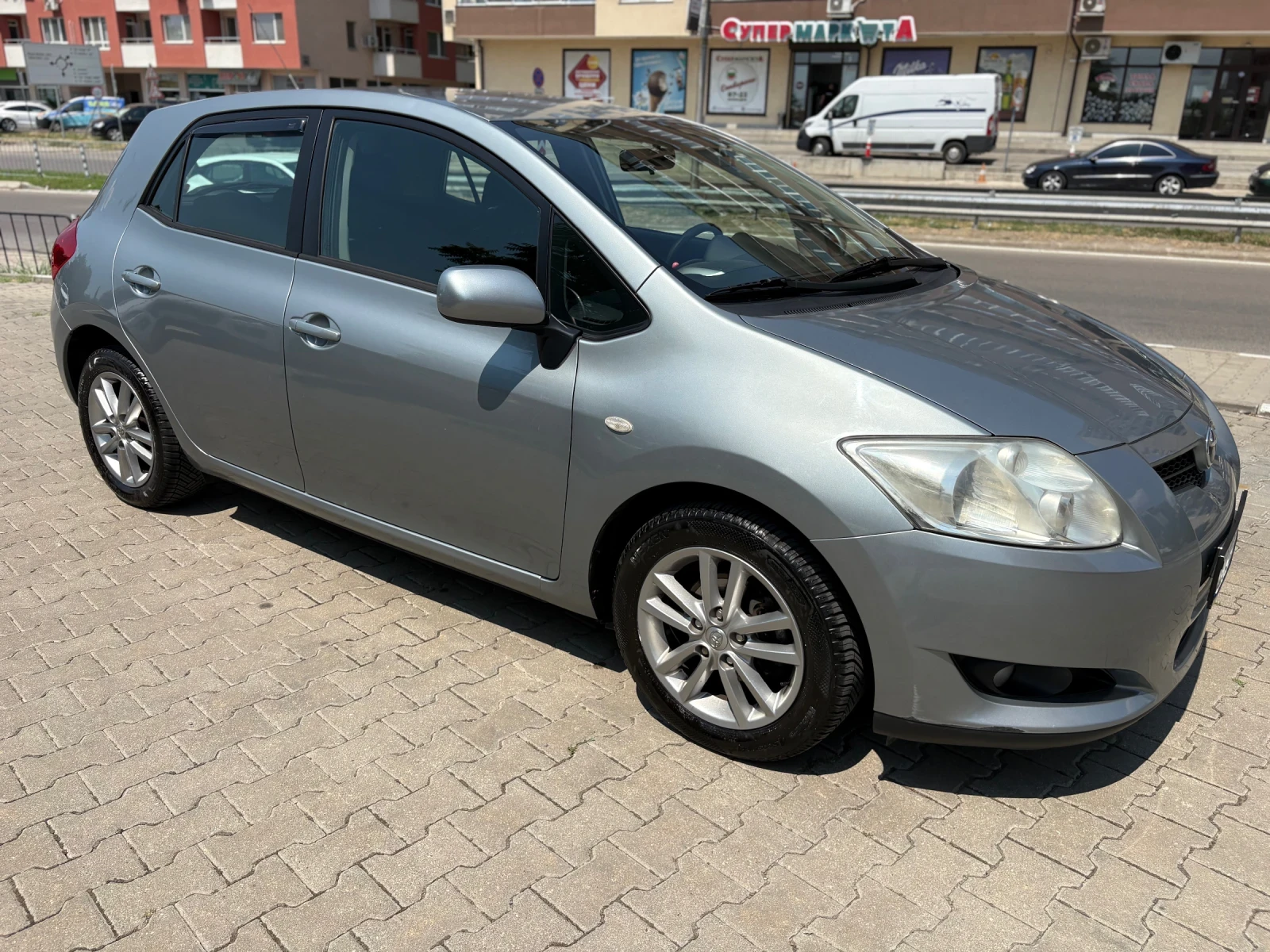 Toyota Auris 1.33 VVT-I * * Android Media* * КАМЕРА , снимка 6 - Автомобили и джипове - 55566233