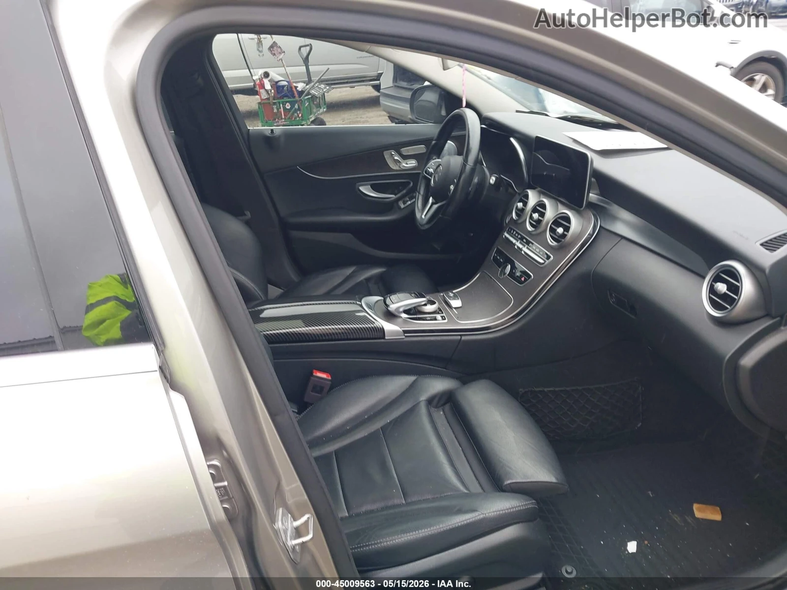 Mercedes-Benz C 300 4matic* Face* Digital Cockpit* Burmester* Панорама, снимка 9 - Автомобили и джипове - 55612683