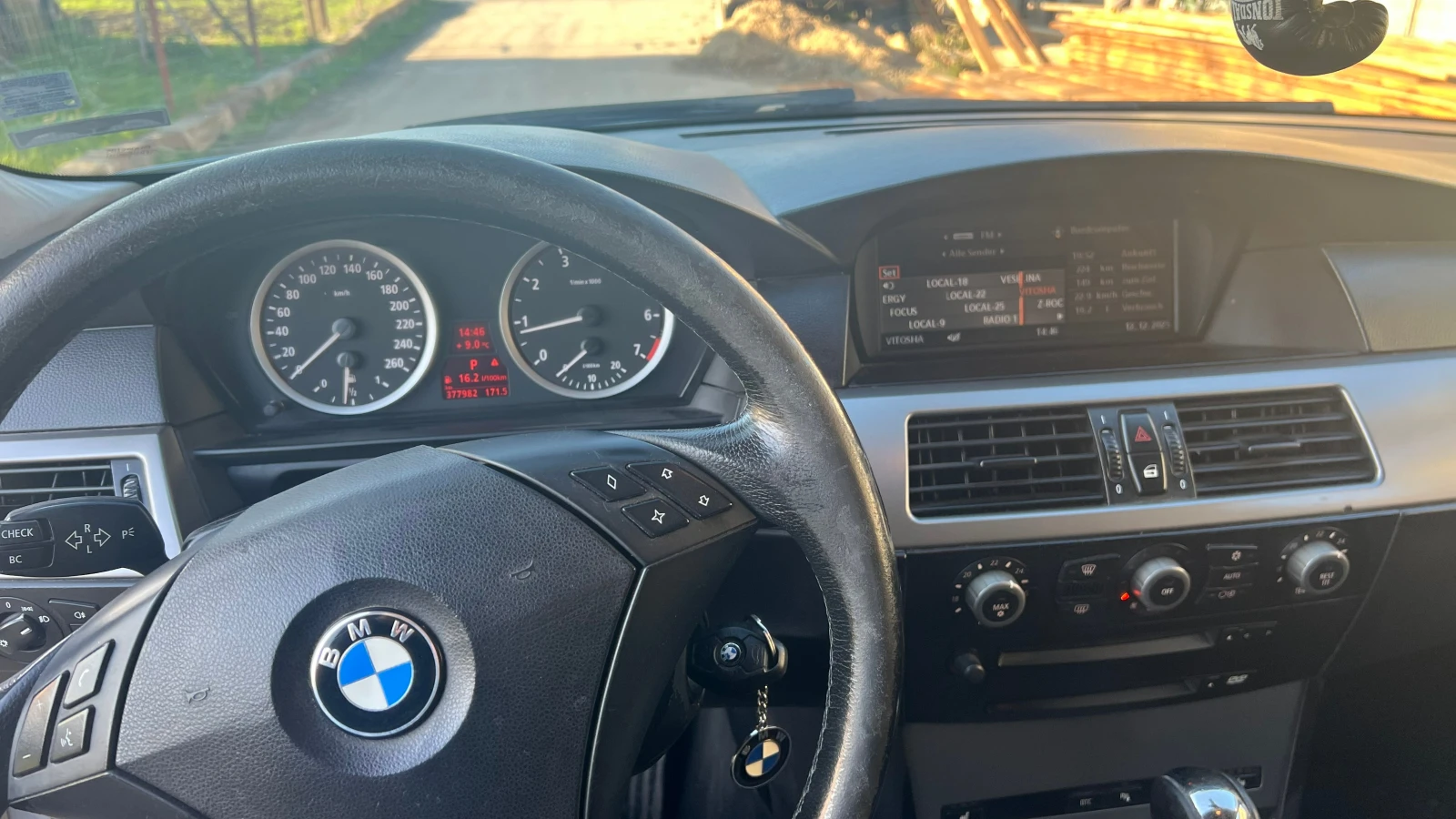 BMW 525 525i, снимка 12 - Автомобили и джипове - 55675331