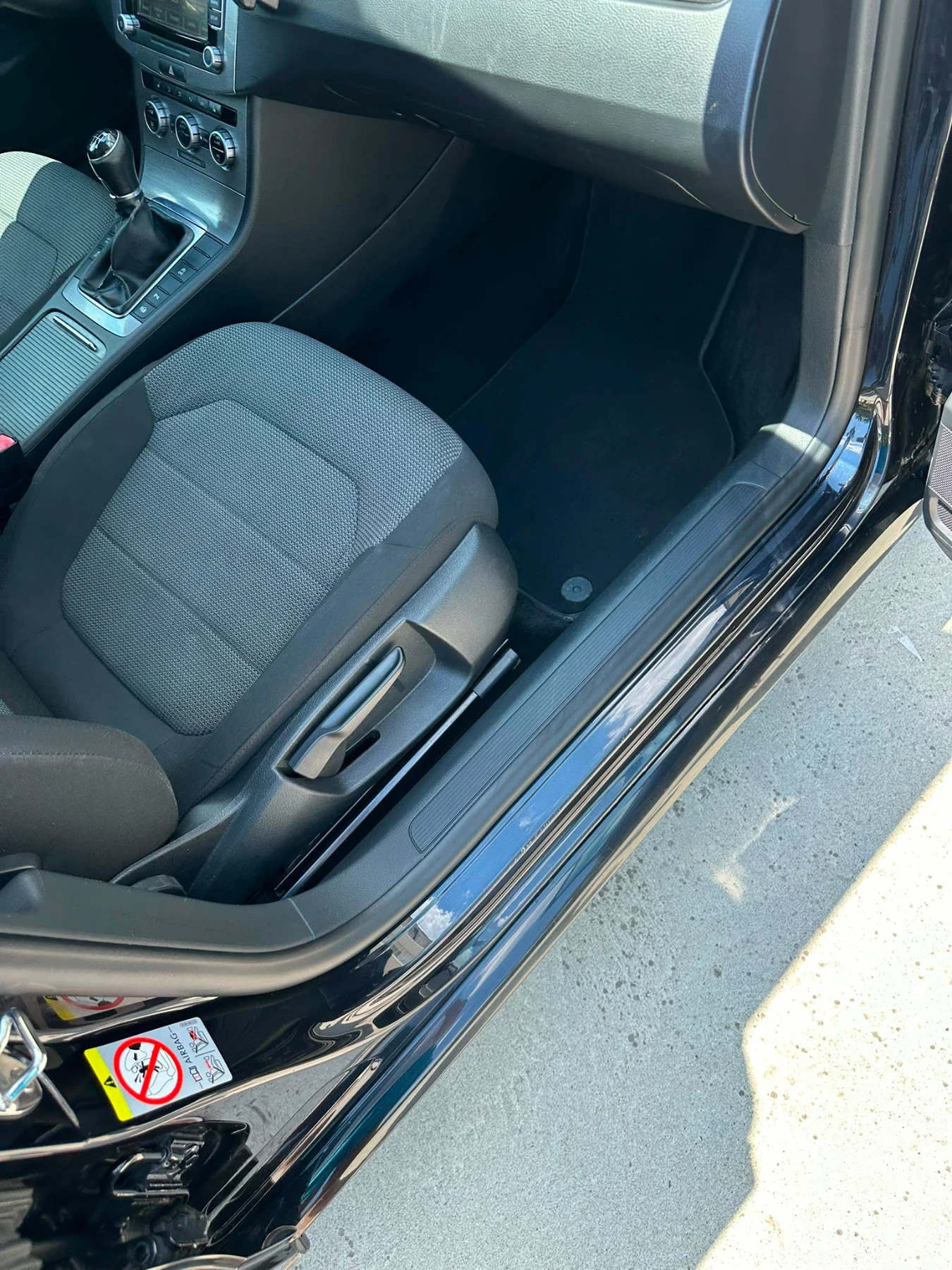 VW Passat 2.0 TDI 140 P. S. , снимка 9 - Автомобили и джипове - 55682519