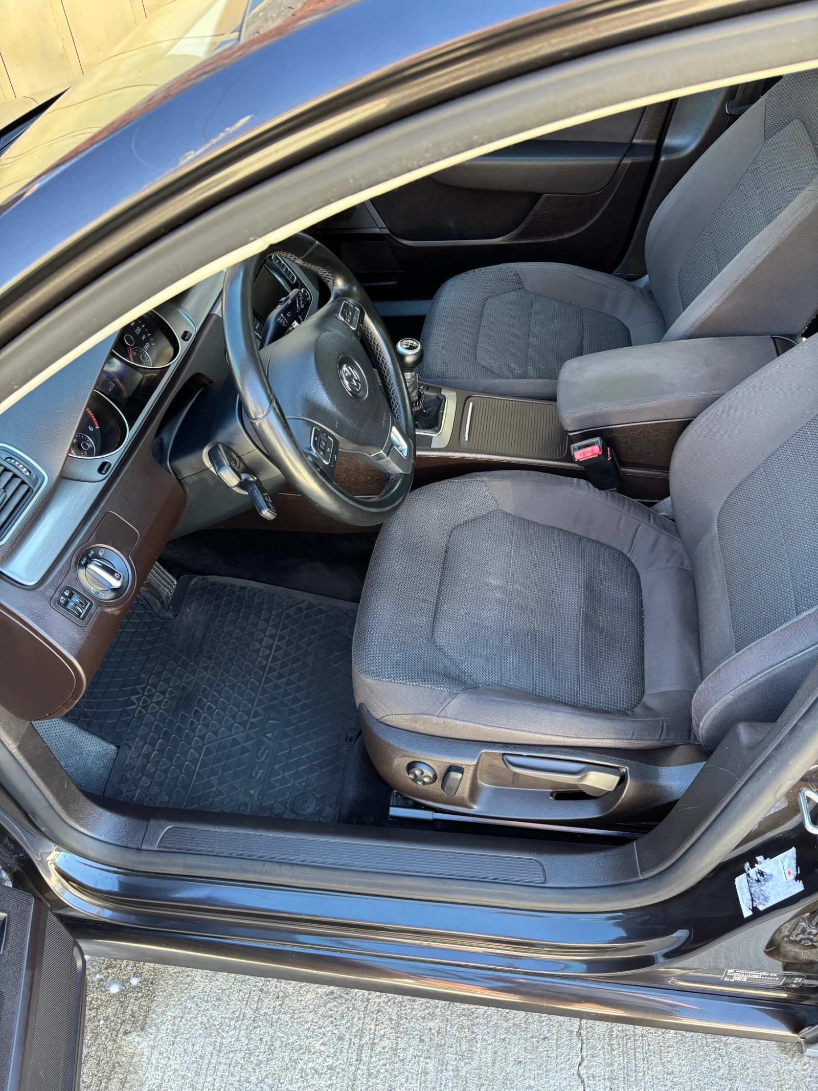 VW Passat, снимка 8 - Автомобили и джипове - 55792669