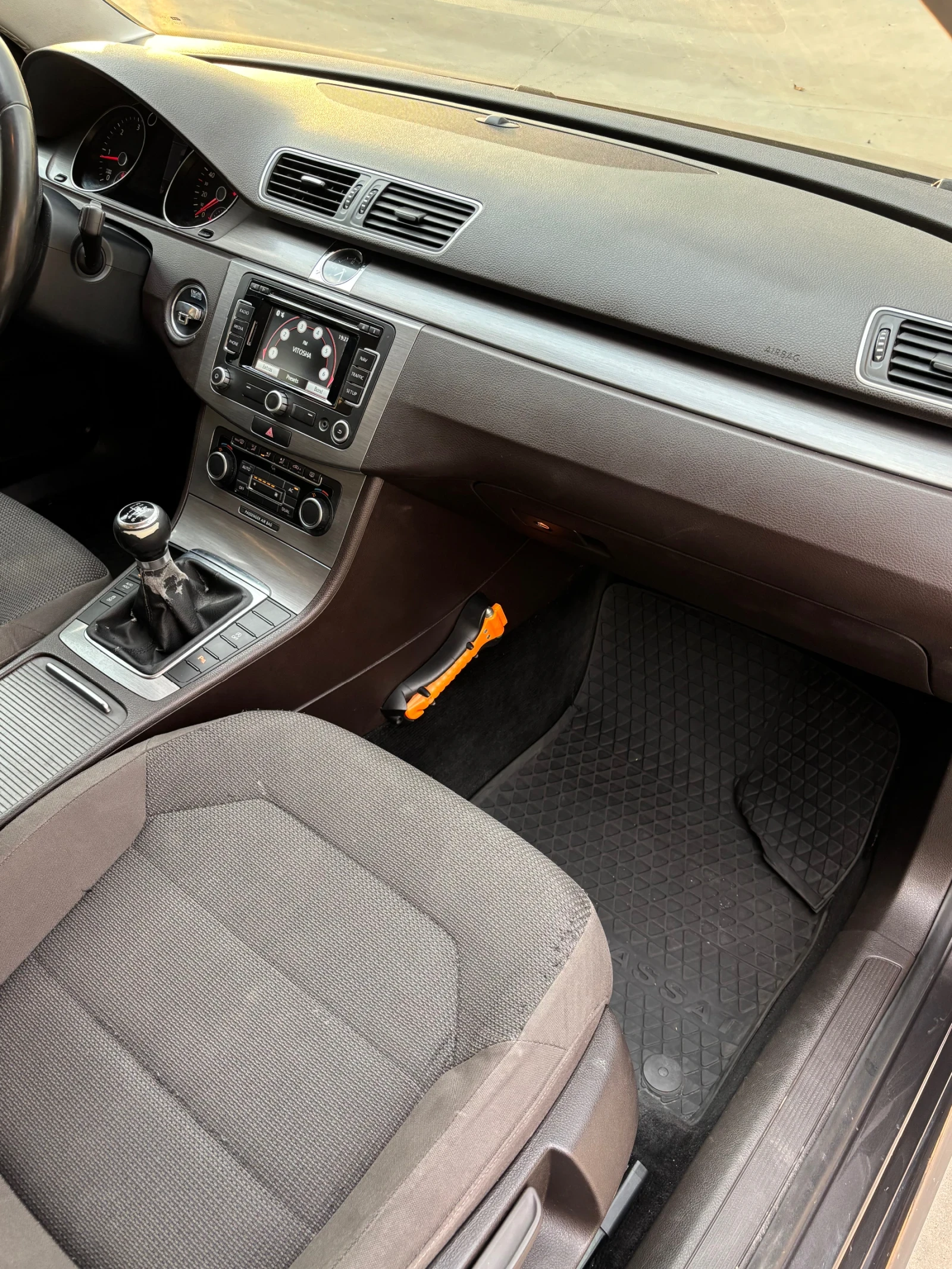 VW Passat, снимка 10 - Автомобили и джипове - 55792669