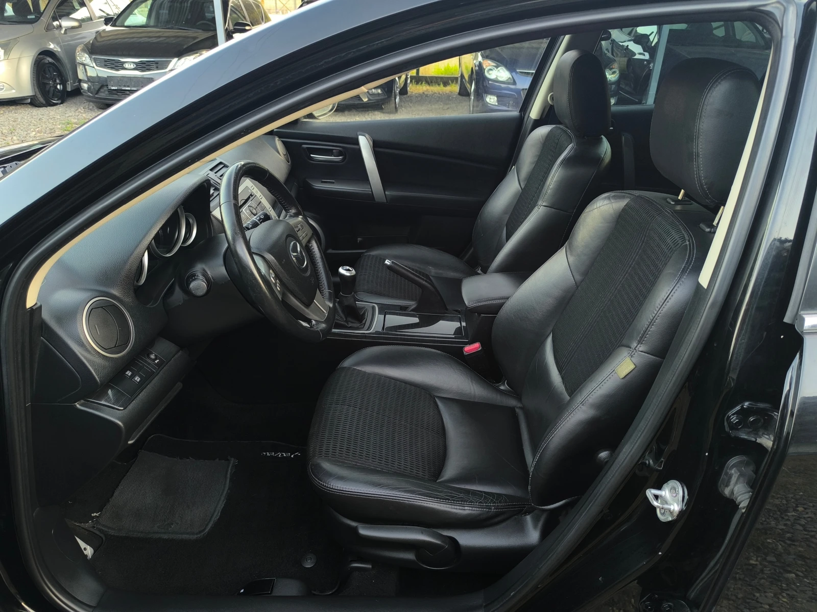 Mazda 6 -2.0D-140кс-6 скорости-КОЖА-КЛИМАТРОНИК-КСЕНОН-, снимка 9 - Автомобили и джипове - 56138797