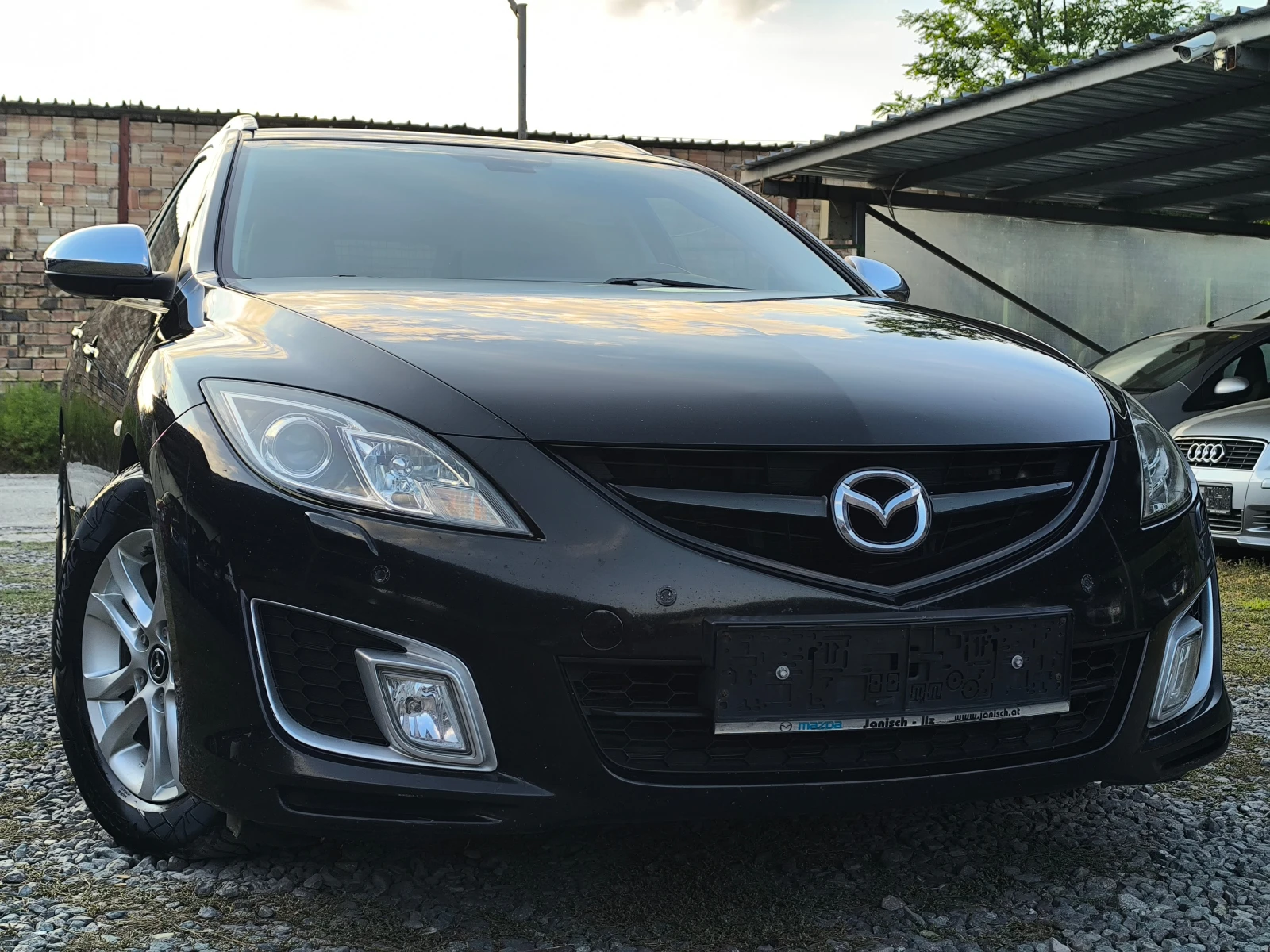 Mazda 6 -2.0D-140кс-6 скорости-КОЖА-КЛИМАТРОНИК-КСЕНОН-