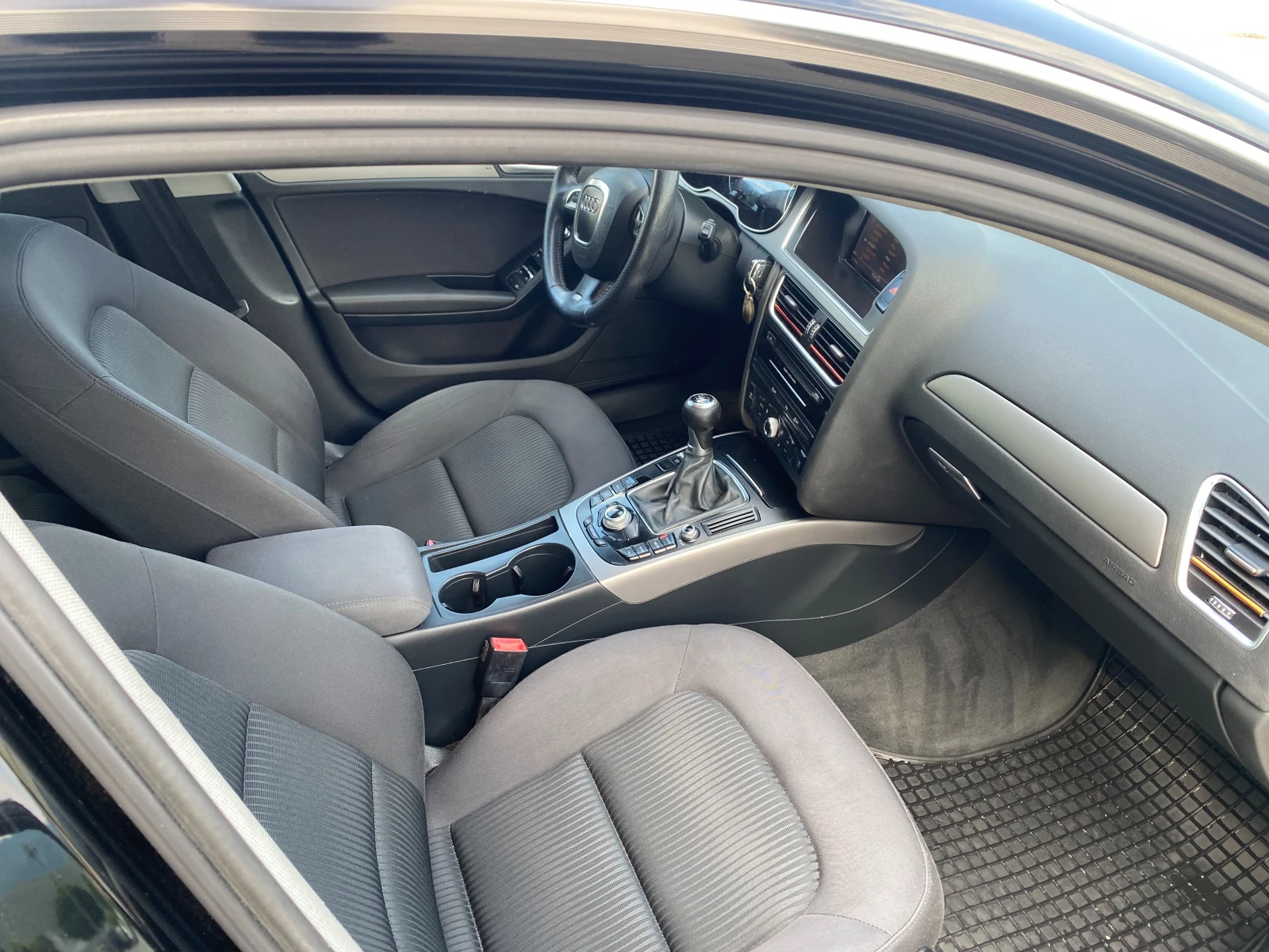 Audi A4 2.0 tdi, снимка 7 - Автомобили и джипове - 56166344