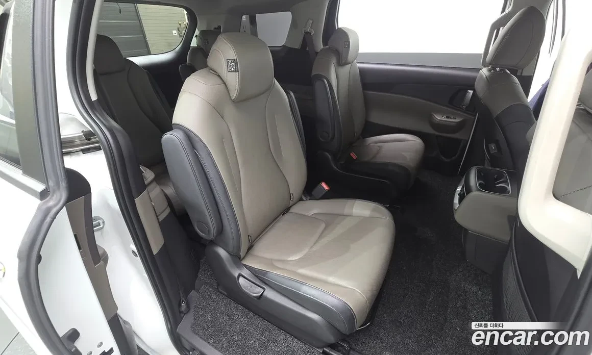 Kia Carnival ������� | �������� | ��������� | ��������� | Mobile.bg � ����������� 17