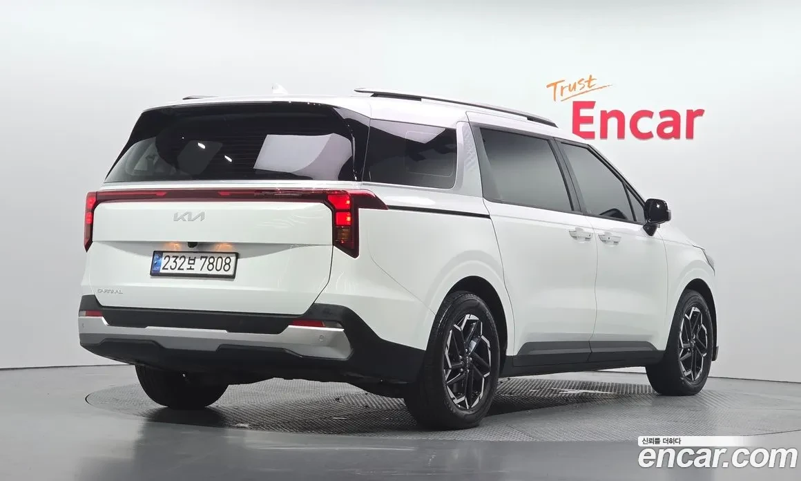 Kia Carnival ������� | �������� | ��������� | ��������� | Mobile.bg � ����������� 2