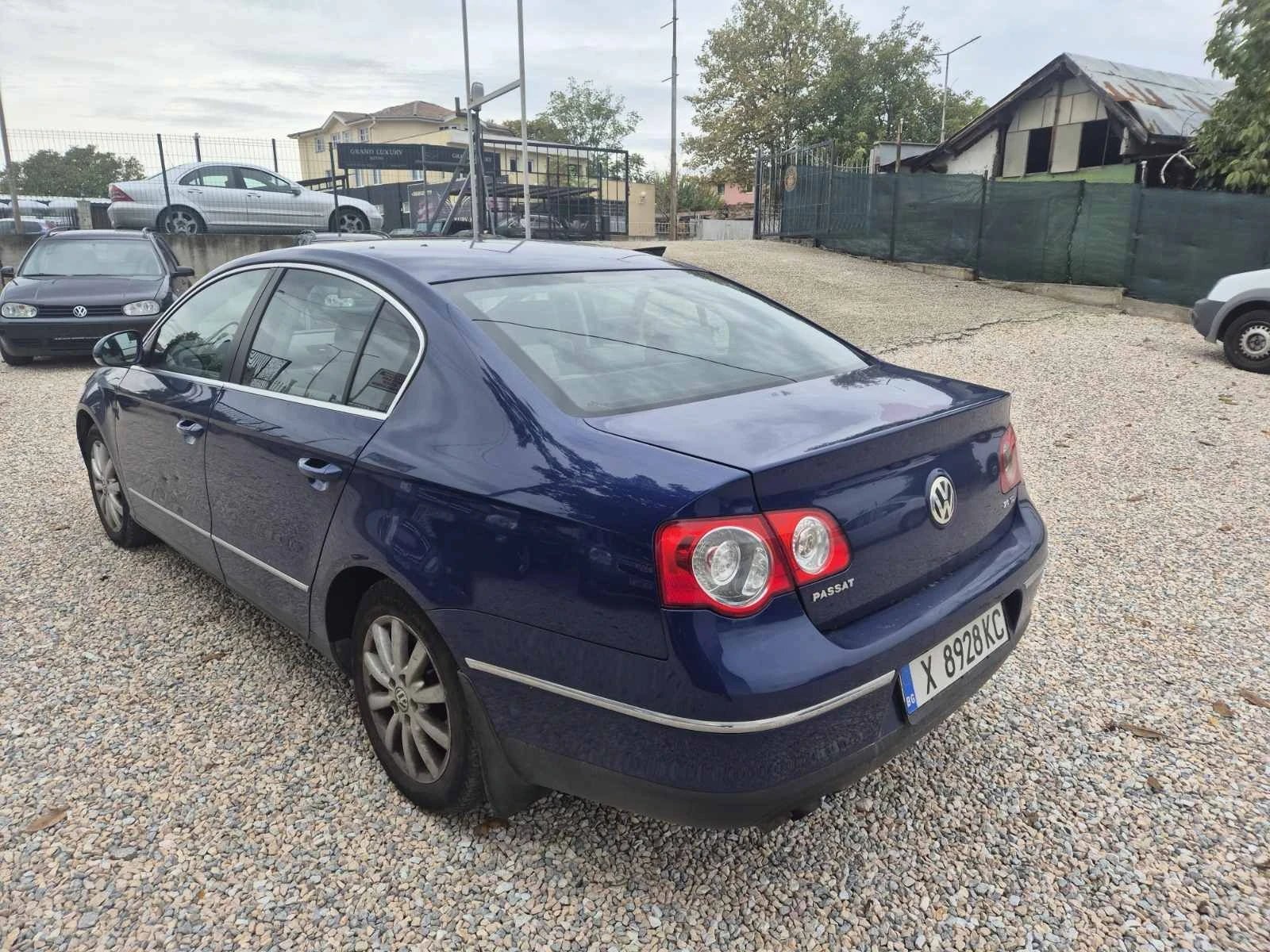 VW Passat 2.0 TDi, снимка 2 - Автомобили и джипове - 56507537