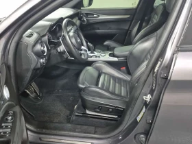 Alfa Romeo Stelvio VELOCE/Дистроник/Шито табло/Пано/Подгрев/2 Ключа, снимка 8