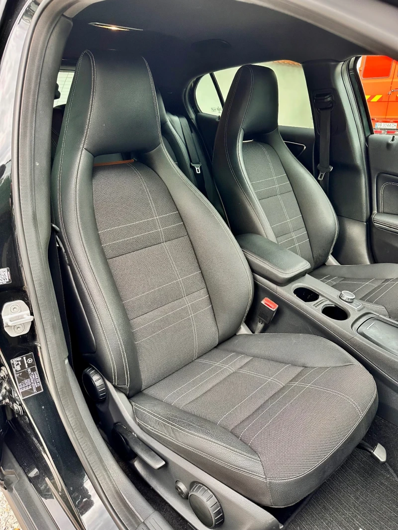 Mercedes-Benz GLA 200, снимка 12 - Автомобили и джипове - 51485934
