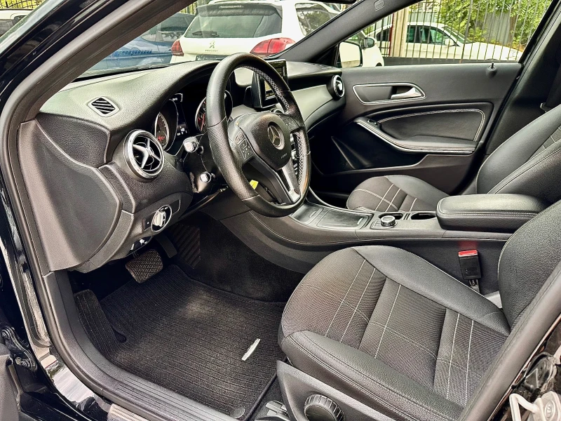 Mercedes-Benz GLA 200, снимка 10 - Автомобили и джипове - 51485934