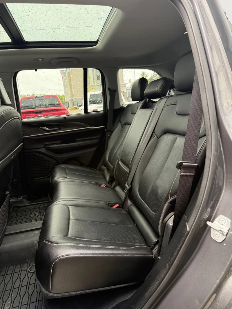 Jeep Grand cherokee 2023* DISTRONIK* PANO* KEYLESS* LANE ASSIST* DIGIT, снимка 13 - Автомобили и джипове - 52664746