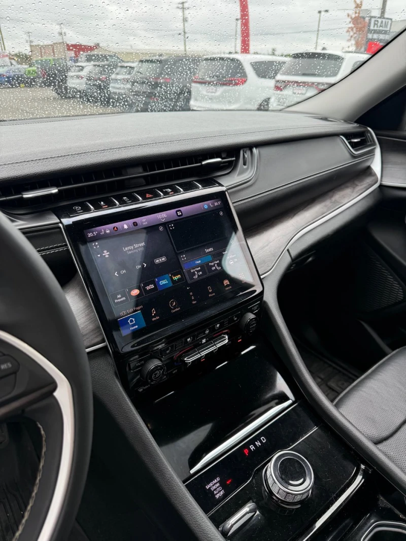 Jeep Grand cherokee 2023* DISTRONIK* PANO* KEYLESS* LANE ASSIST* DIGIT, снимка 10 - Автомобили и джипове - 52664746