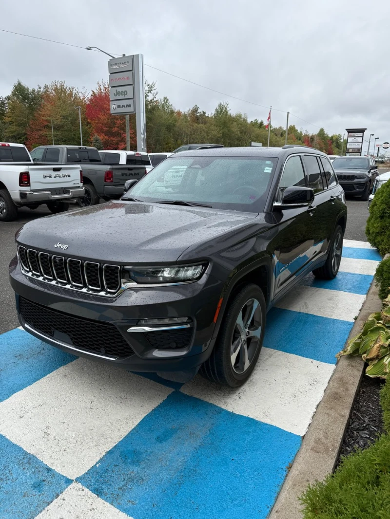 Jeep Grand cherokee 2023* DISTRONIK* PANO* KEYLESS* LANE ASSIST* DIGIT, снимка 3 - Автомобили и джипове - 52664746
