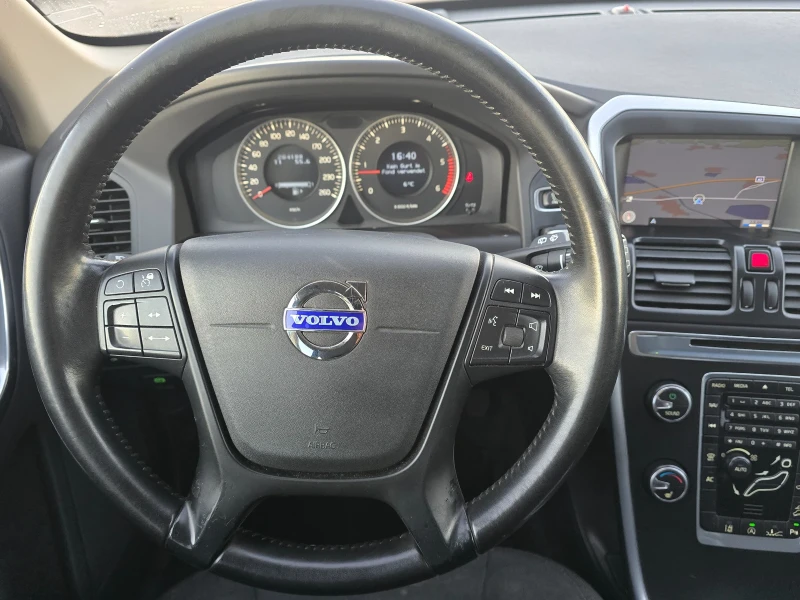 Volvo XC60 2.4 D5 4Х4 РЪЧНИ СКОРОСТИ 2013 ГОДИНА, снимка 11 - Автомобили и джипове - 52806982