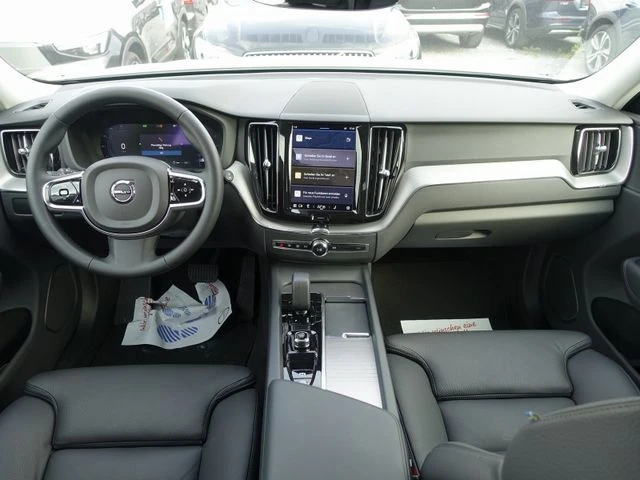 Volvo XC60 Plus Dark B4 D AWD, снимка 9 - Автомобили и джипове - 47229059