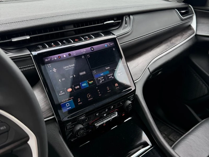 Jeep Grand cherokee 2023* DISTRONIK* PANO* KEYLESS* LANE ASSIST* DIGIT, снимка 9 - Автомобили и джипове - 52664746