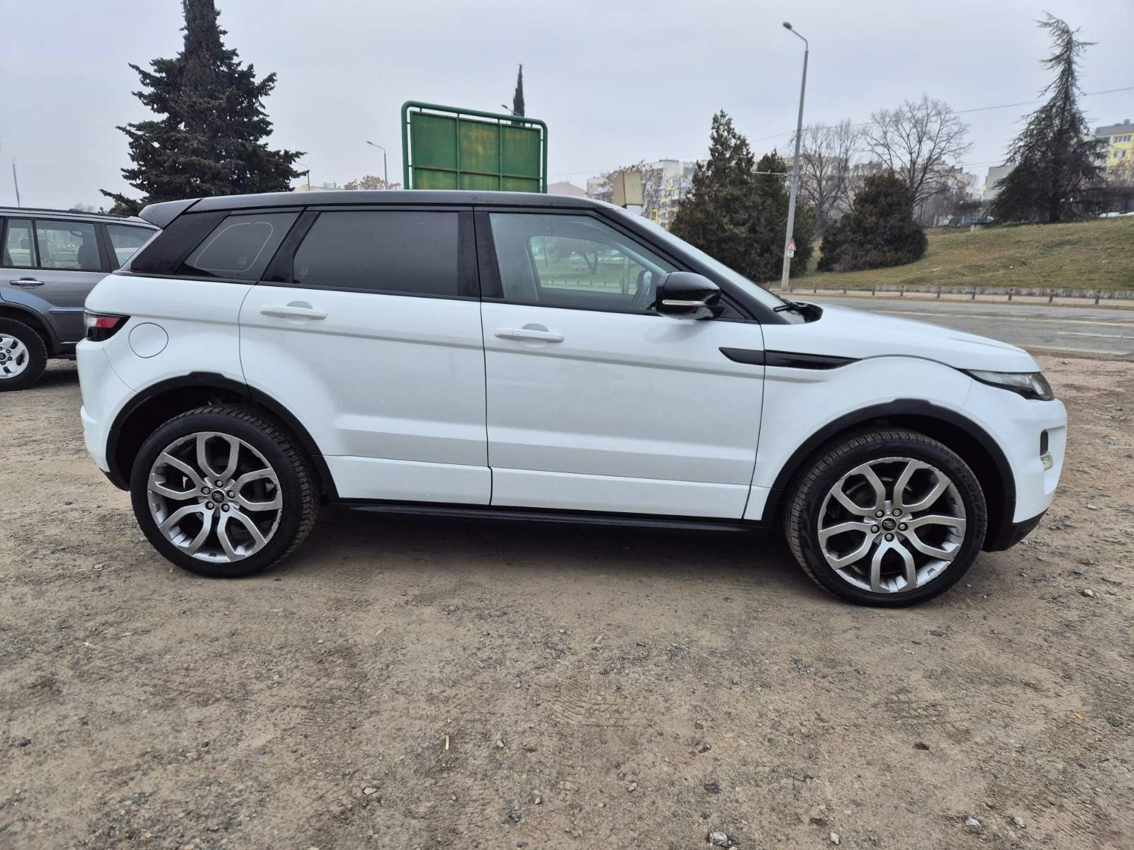 Land Rover Range Rover Evoque 2.2d 190кс - изображение 6