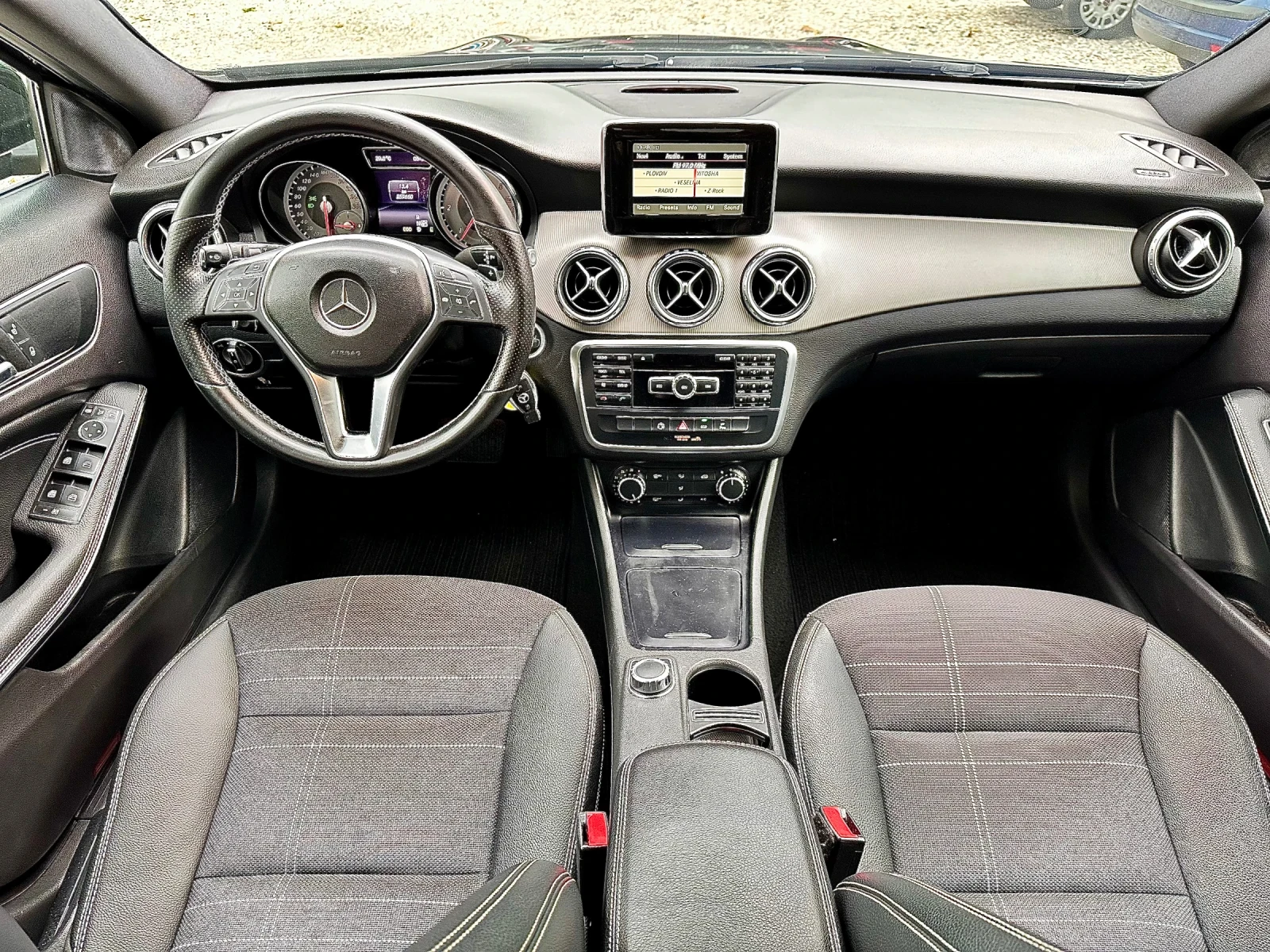 Mercedes-Benz GLA 200  - изображение 9