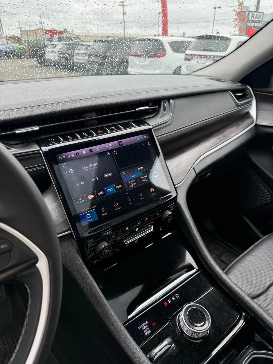 Jeep Grand cherokee 2023* DISTRONIK* PANO* KEYLESS* LANE ASSIST* DIGIT - изображение 10