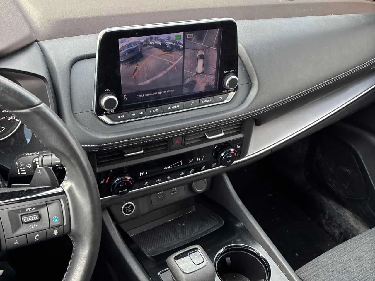 Nissan Rogue * SV * 2 КЛЮЧА* PANO* KEYLESS* ПОДГРЕВ* , снимка 9 - Автомобили и джипове - 54178803