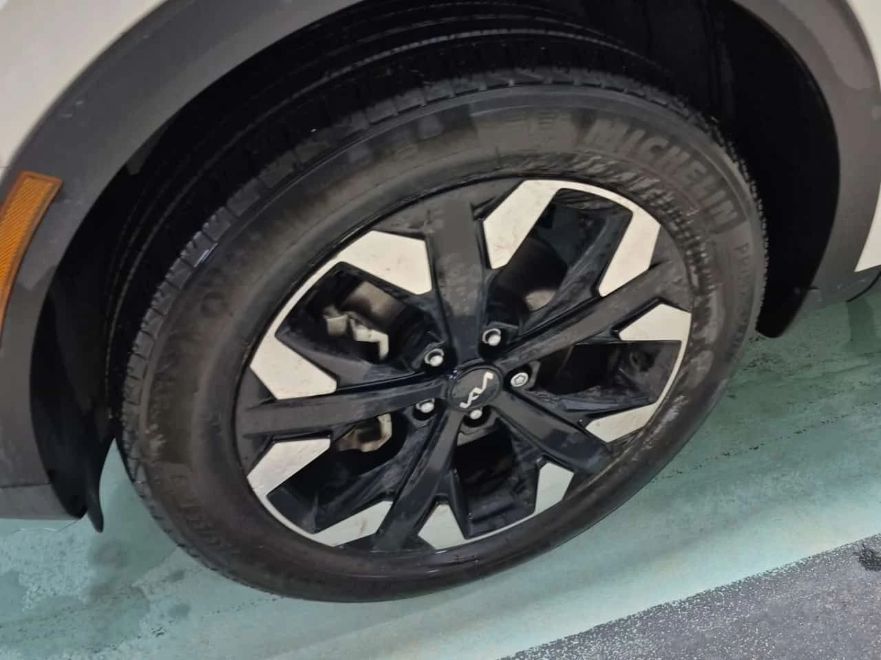 Kia Sportage * ГЛАВНО ПРЕДСТАВИТЕЛСТВО* ПАНО* ДИСТРОНИК* 360КАМ, снимка 6 - Автомобили и джипове - 54765663