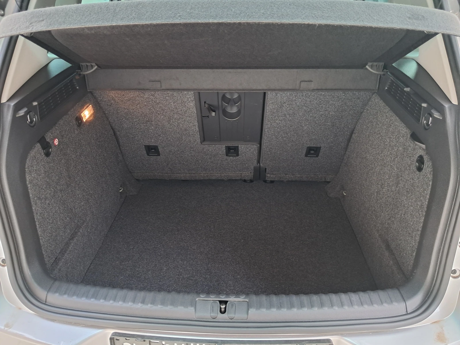 VW Tiguan TDI-149000 км., снимка 13 - Автомобили и джипове - 55143912