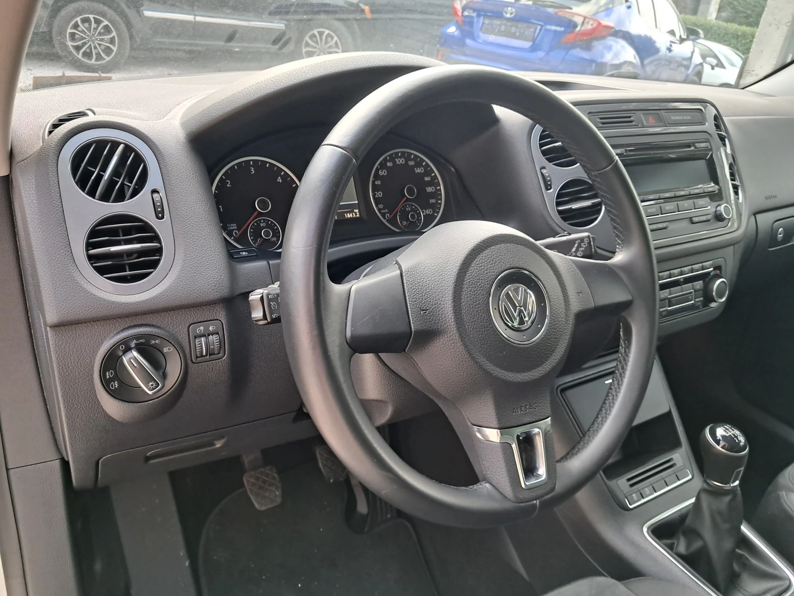 VW Tiguan TDI-149000 км., снимка 10 - Автомобили и джипове - 55143912