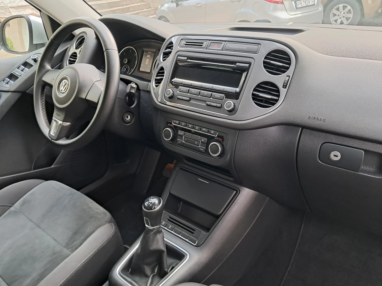 VW Tiguan TDI-149000 км., снимка 11 - Автомобили и джипове - 55143912