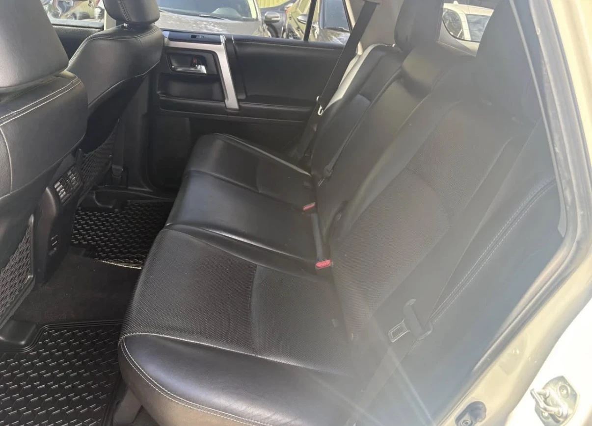 Toyota 4runner LIMITED * 4WD * KEYLESS * КАМЕРА * ОБДУХВАНЕ * , снимка 10 - Автомобили и джипове - 55177350