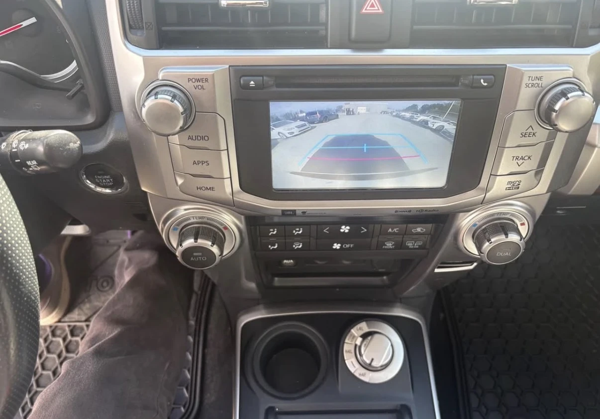 Toyota 4runner LIMITED * 4WD * KEYLESS * КАМЕРА * ОБДУХВАНЕ * , снимка 7 - Автомобили и джипове - 55177350