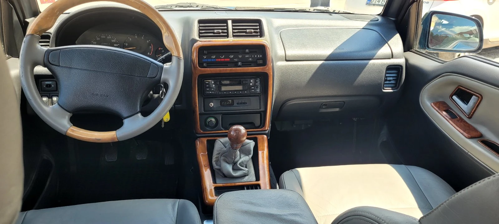 Suzuki Vitara 2.0 V6 КЛИМАТИК КОЖЕН САЛОН, снимка 9 - Автомобили и джипове - 55407091