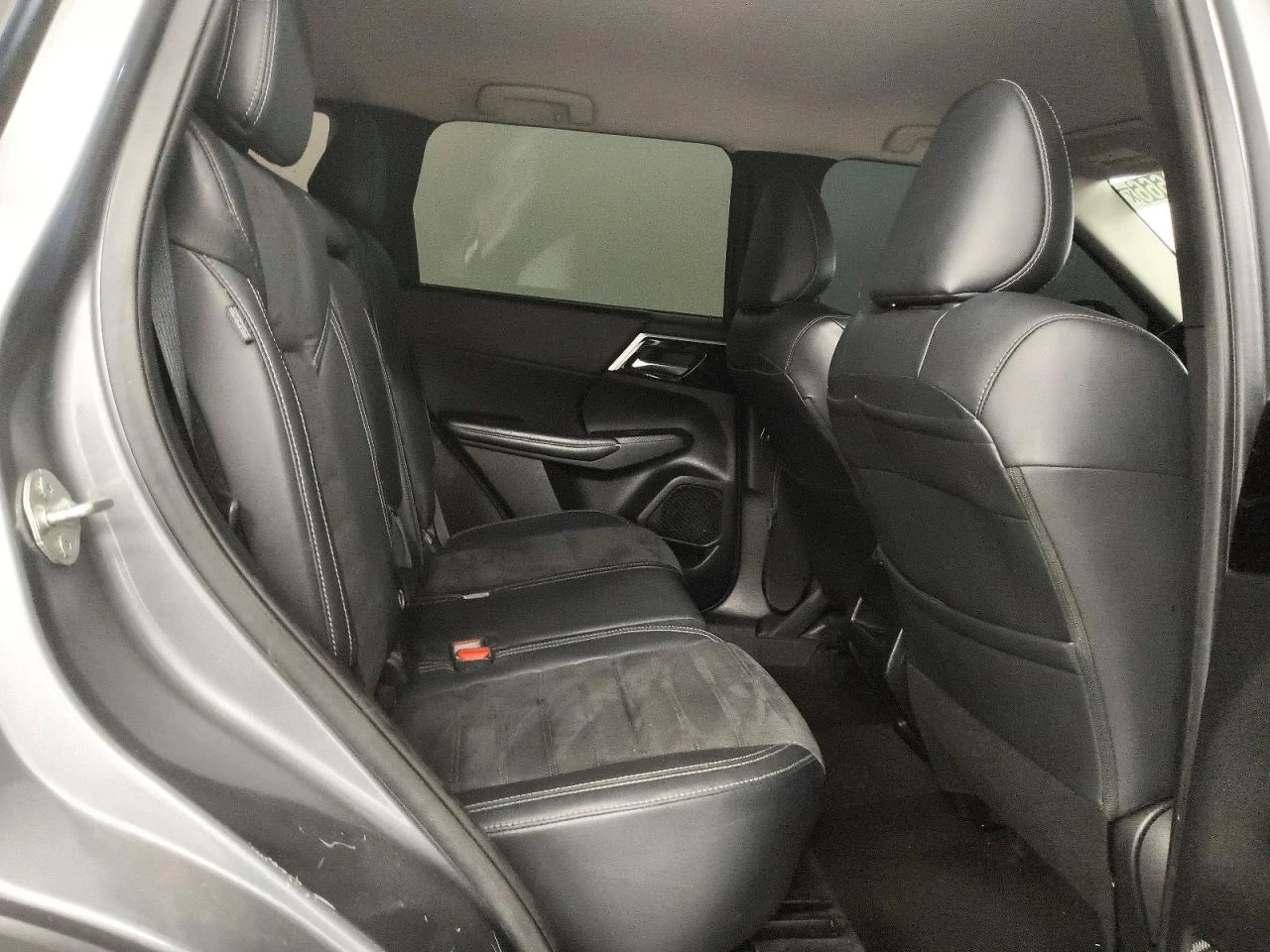 Mitsubishi Outlander 4X4 / ЛИЗИНГ, снимка 11 - Автомобили и джипове - 55505484