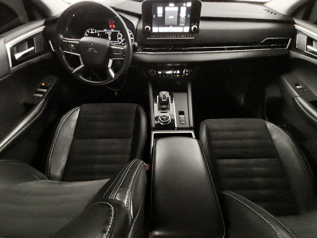 Mitsubishi Outlander 4X4 / ЛИЗИНГ, снимка 8 - Автомобили и джипове - 55505484