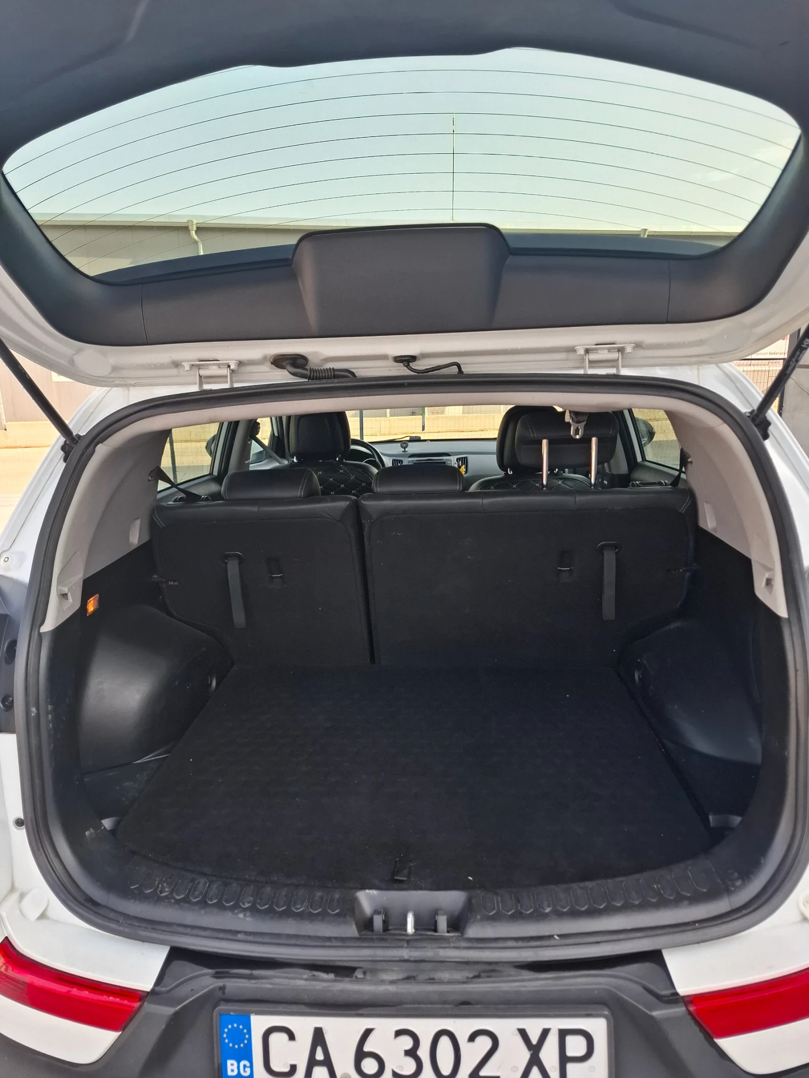 Kia Sportage, снимка 7 - Автомобили и джипове - 55873804