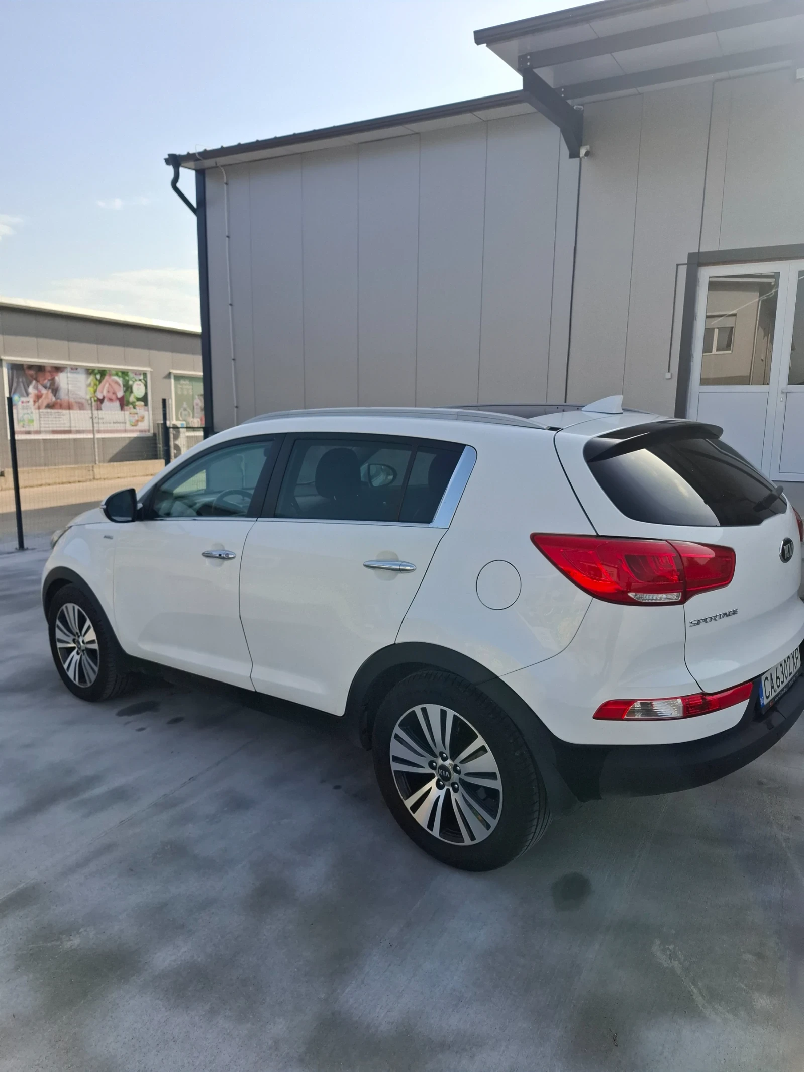 Kia Sportage, снимка 6 - Автомобили и джипове - 55873804