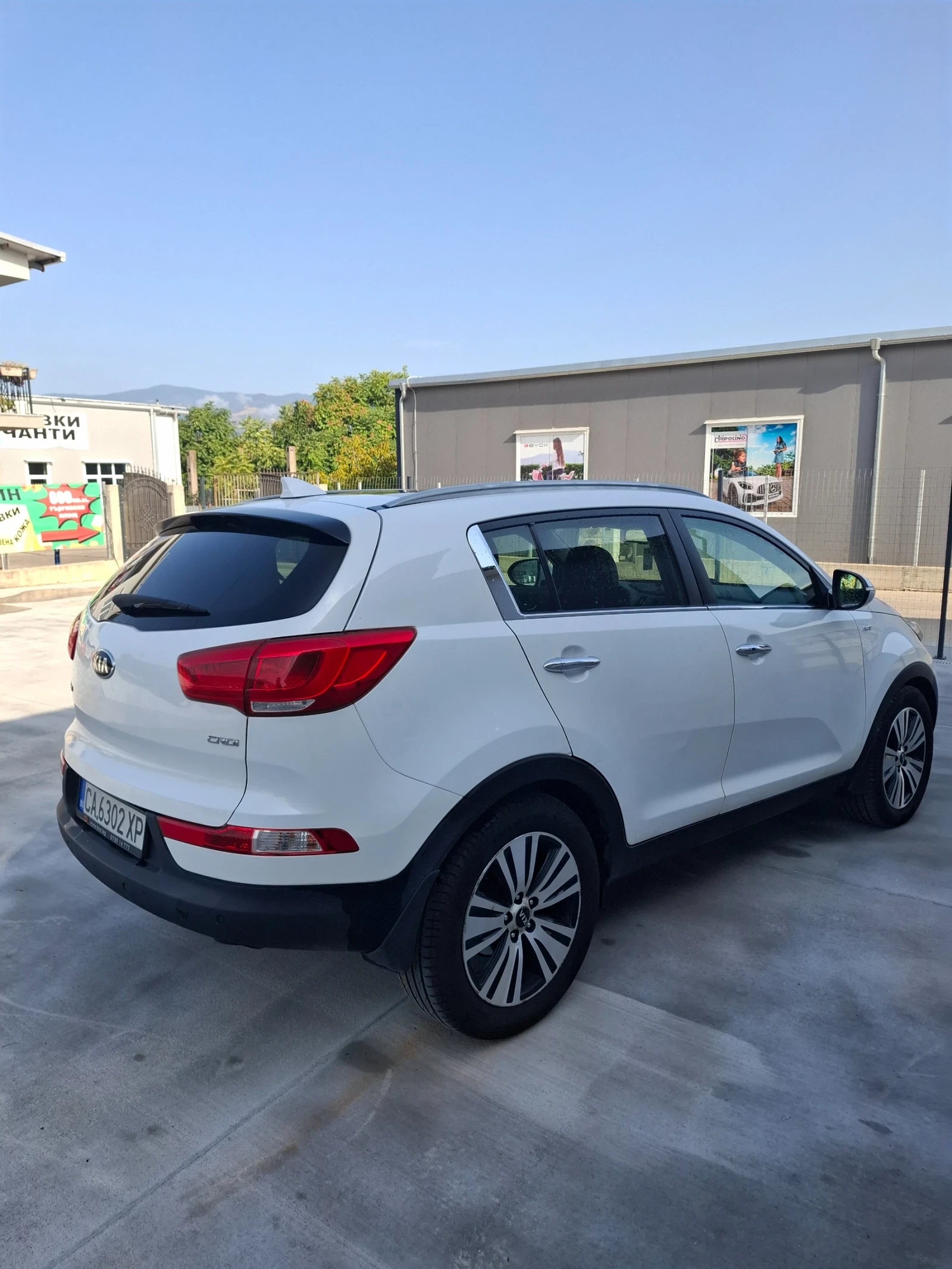 Kia Sportage, снимка 4 - Автомобили и джипове - 55873804
