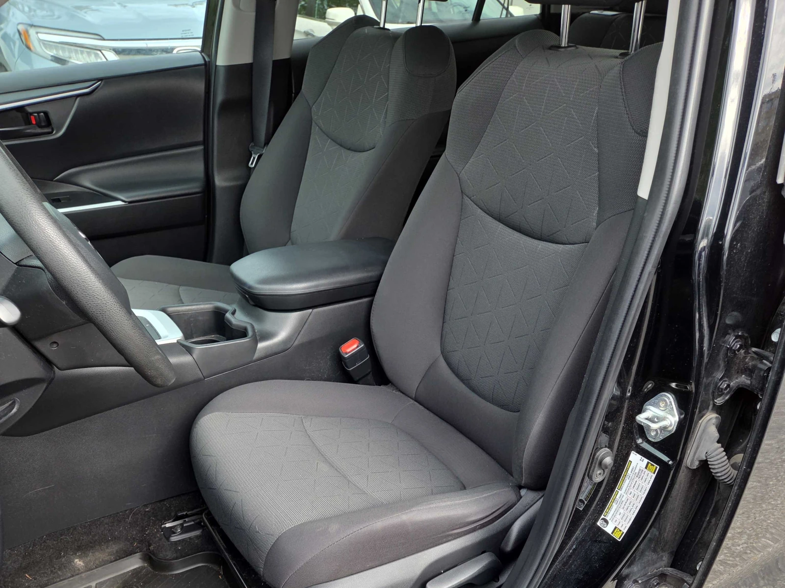 Toyota Rav4 * LE * CARFAX * ОПЦИЯ ЗА ФИНАНСИРАНЕ, снимка 10 - Автомобили и джипове - 56087313