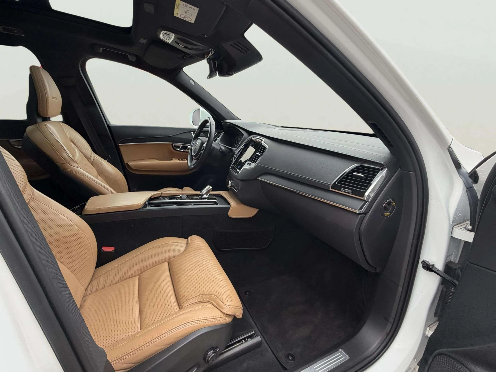 Volvo Xc90 B5, снимка 9 - Автомобили и джипове - 56742702