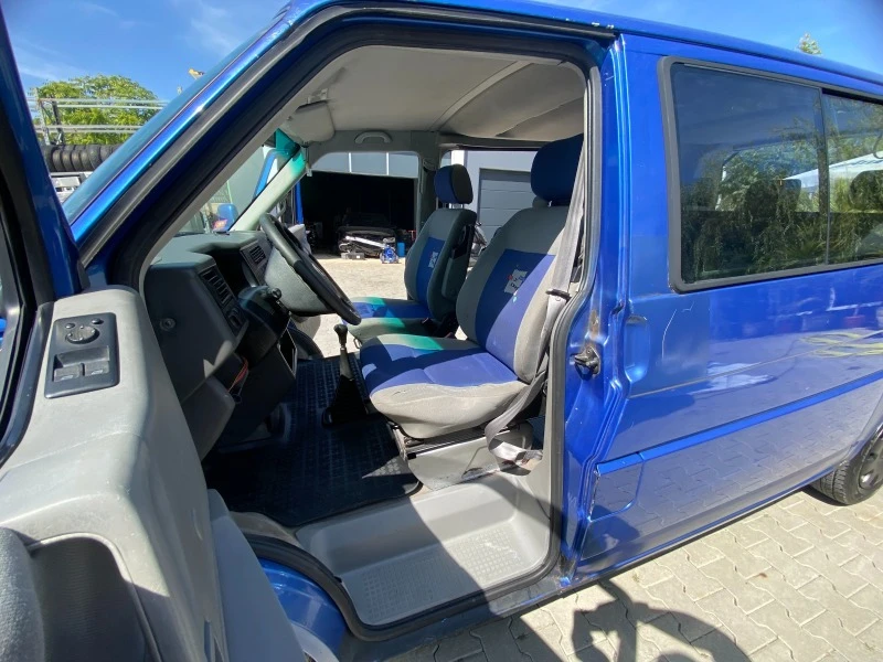 VW T4 multivan 2.5 102к.с, снимка 9 - Бусове и автобуси - 46274675