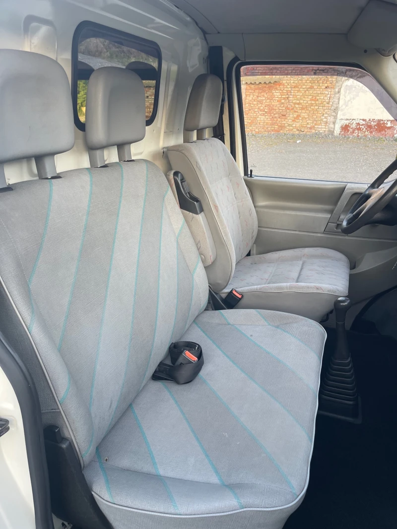 VW Transporter 2.4D, снимка 17 - Бусове и автобуси - 51351536