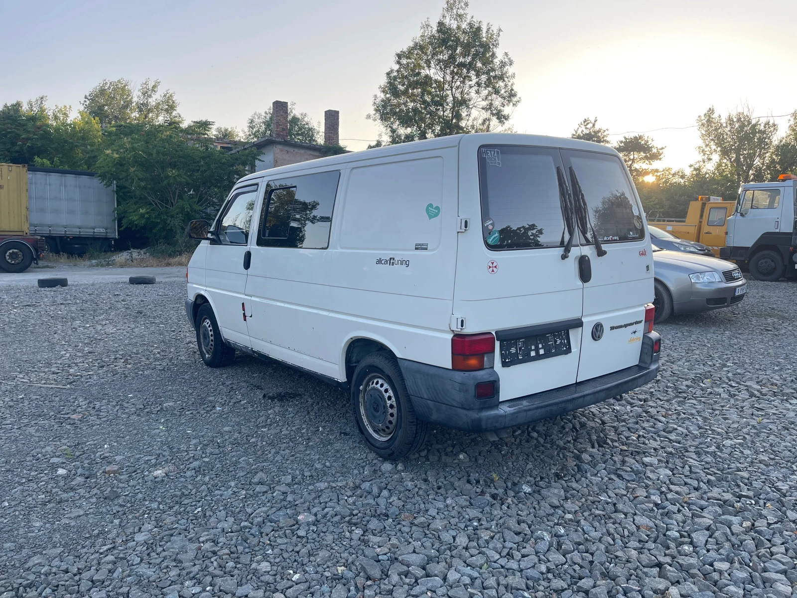 VW Transporter 2.4D - изображение 5